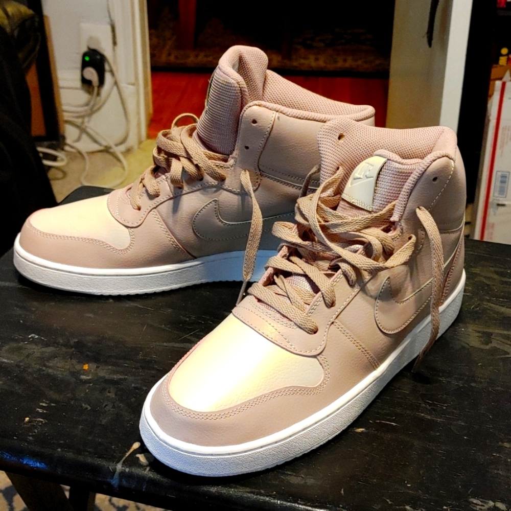 Women's Nike Ebernon Mid Pink size 12